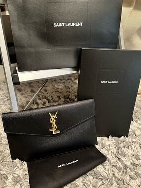 Saint Laurent Uptown Calfskin Leather Envelope Cluth